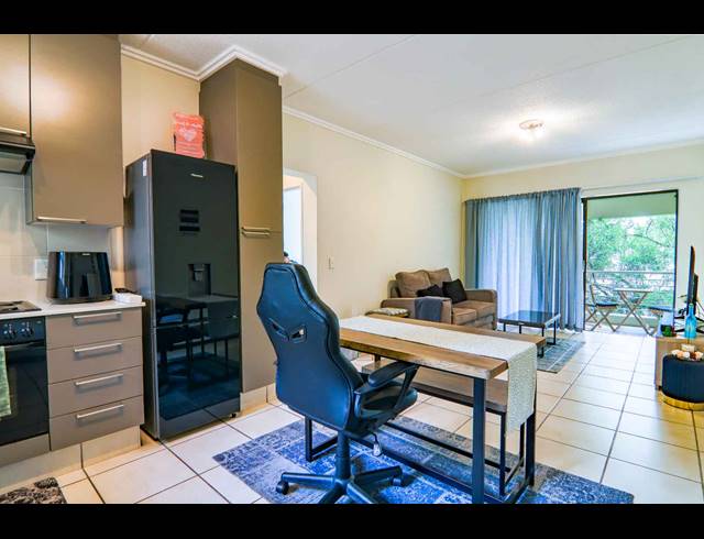 1 BEDROOM APARTMENT FOR SALE IN BRYANSTON